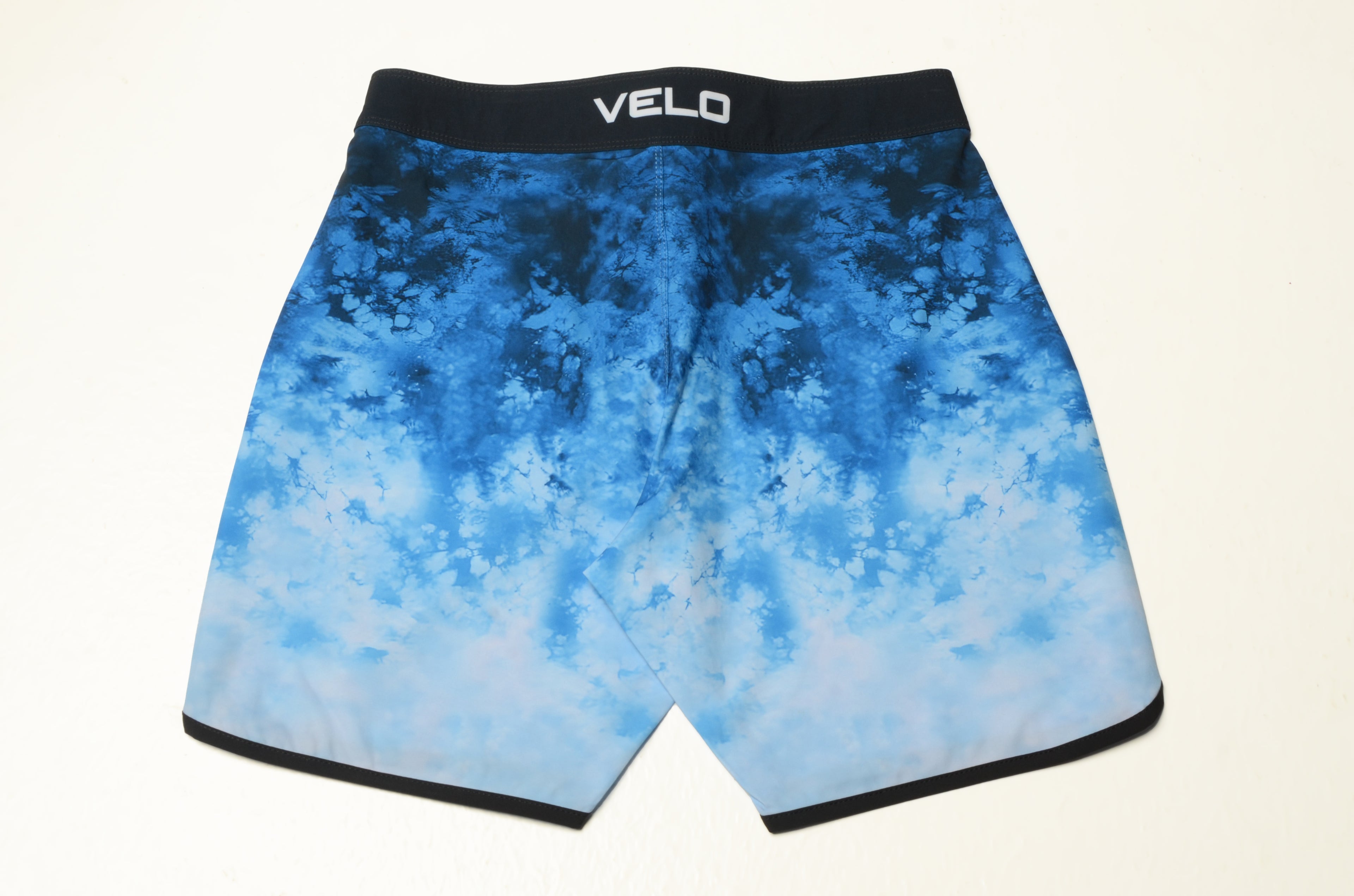Ocean wave men's physical shorts